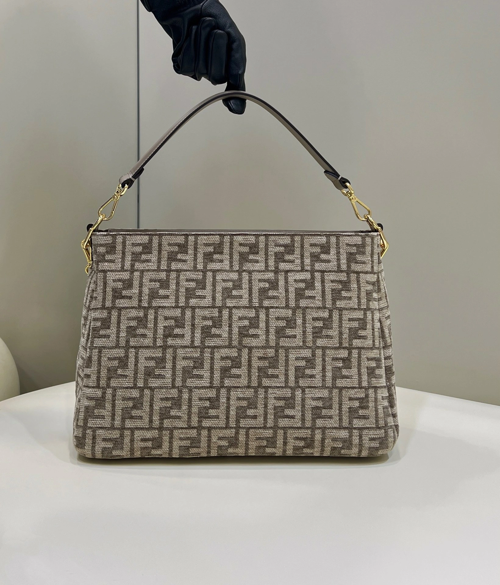 Fendi Satchel Bags WellDesigned 69675