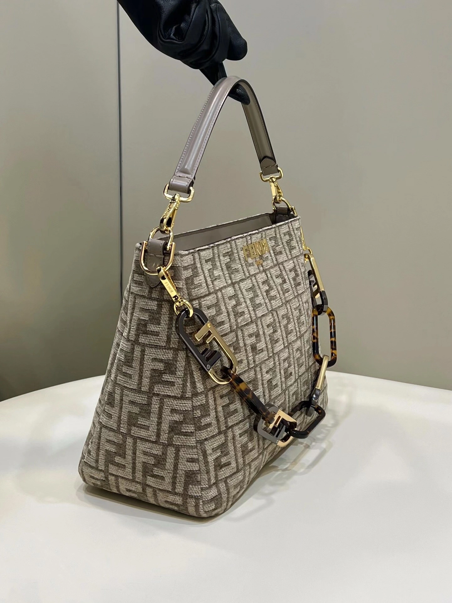 Fendi Satchel Bags WellDesigned 69675