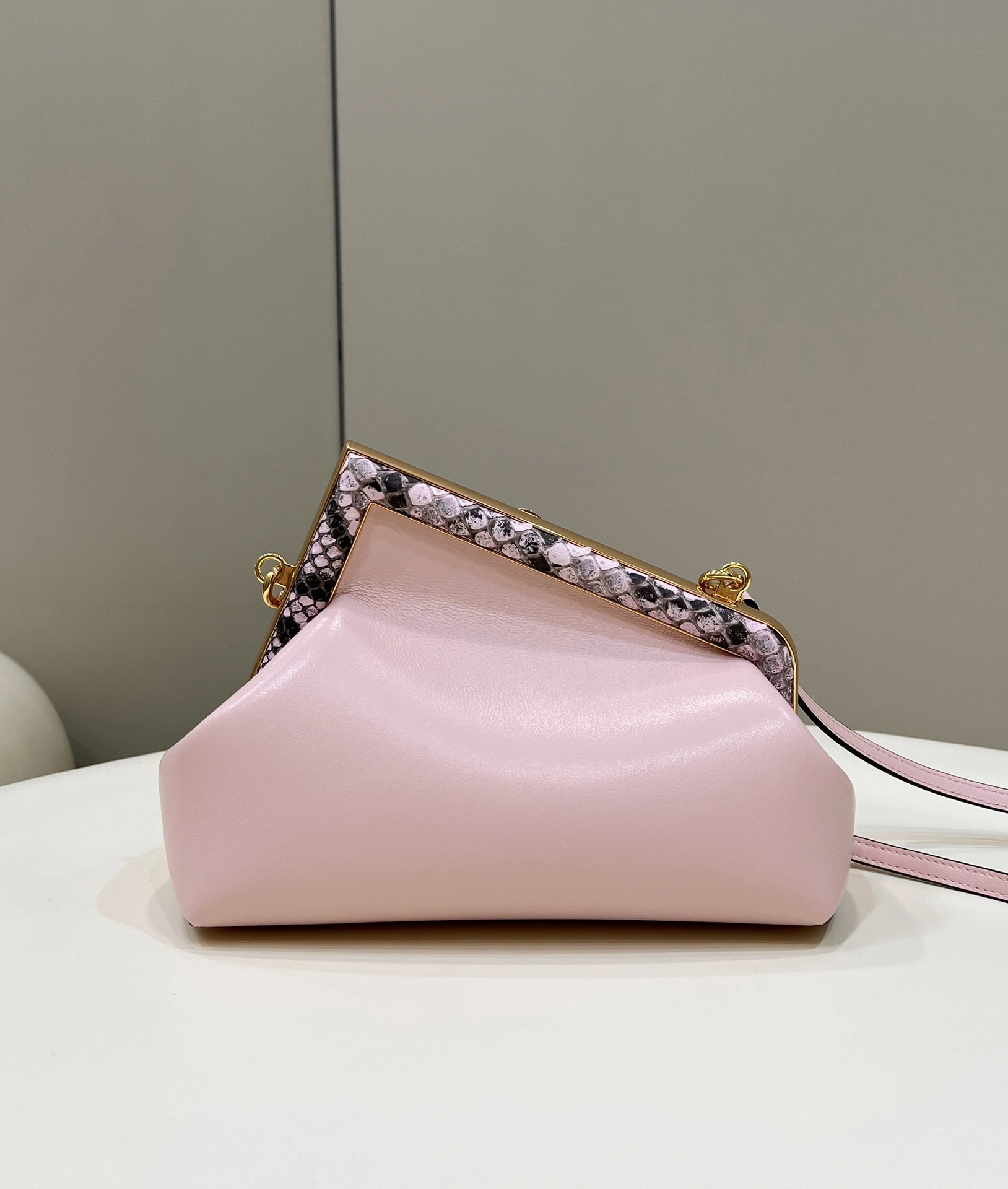 Modern Fendi Satchel Bags 69677