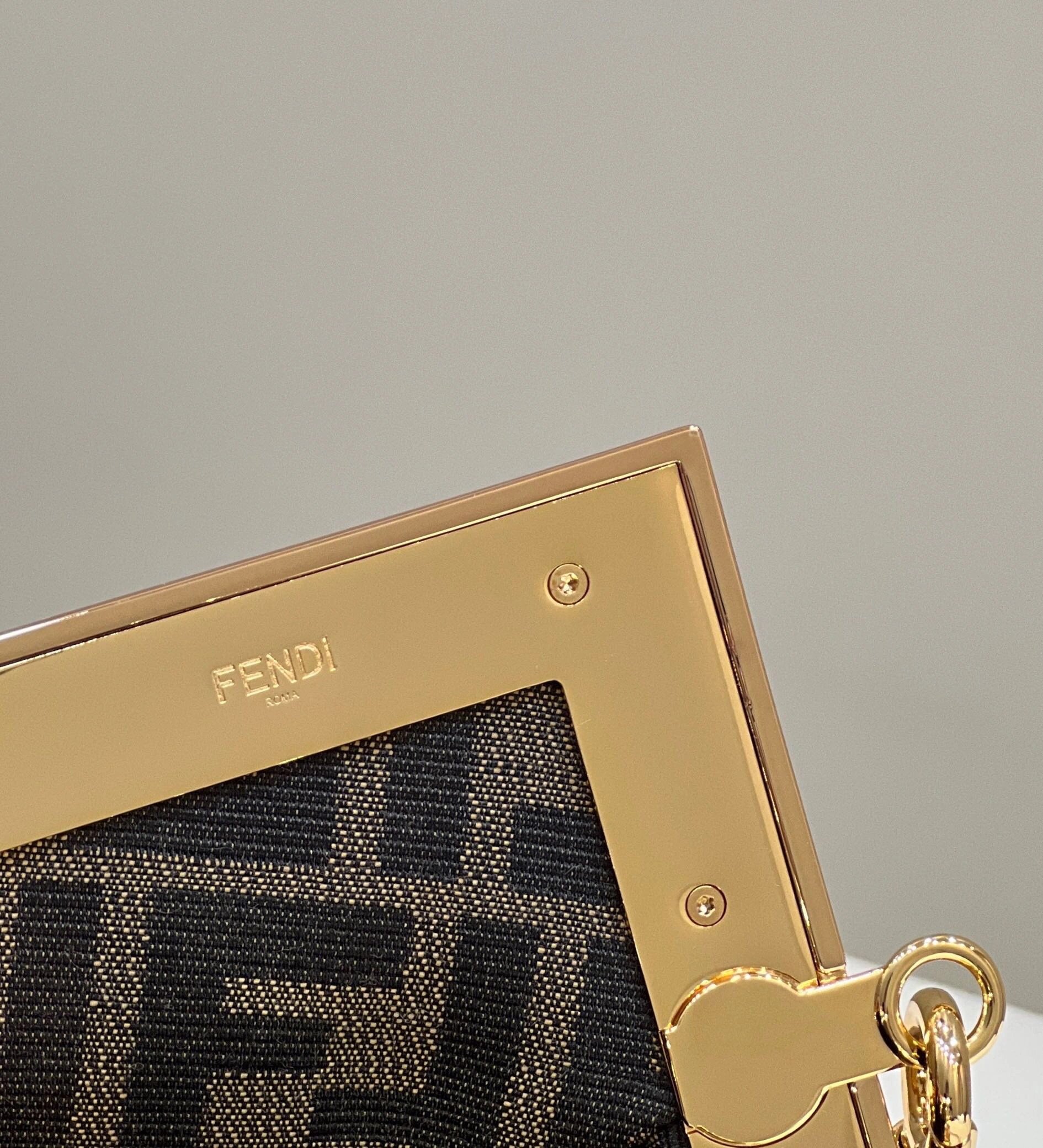 Fendi Satchel Bags Casual 69676