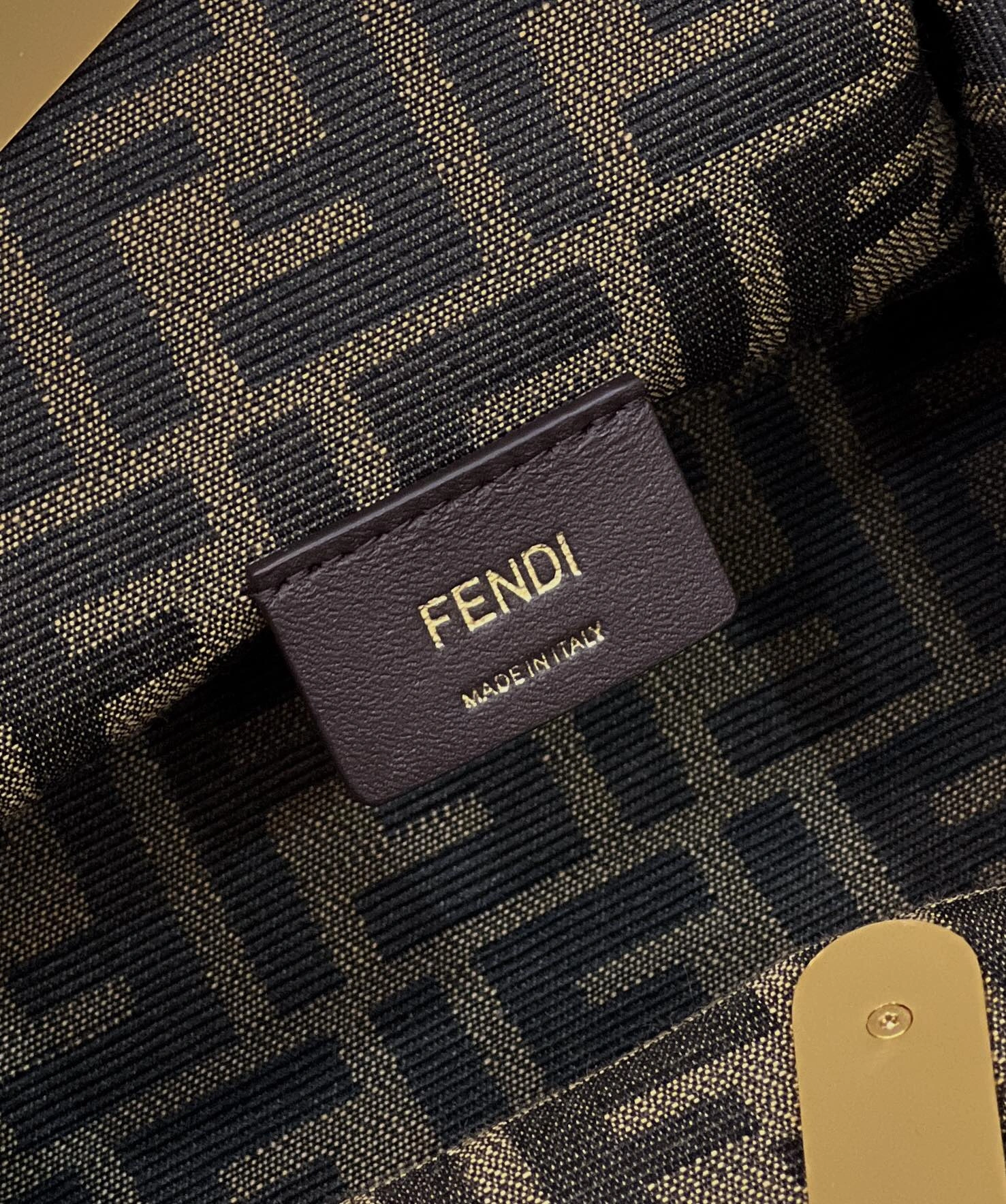 Fendi Satchel Bags Casual 69676