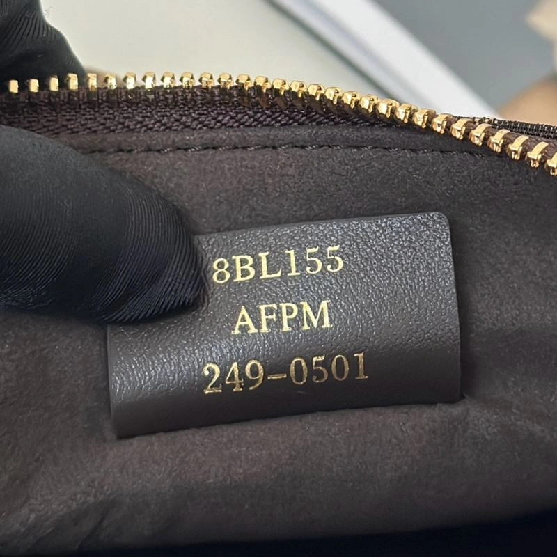 Tailored Fendi Satchel Bags 57499