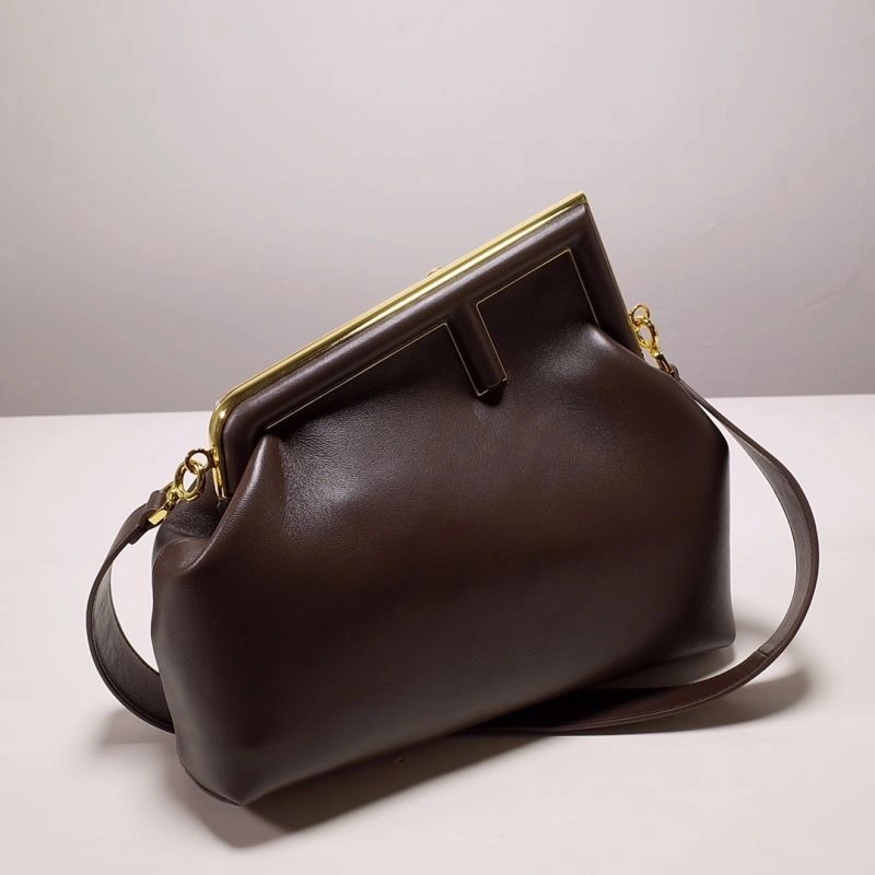 WellDesigned Fendi Satchel Bags 59333