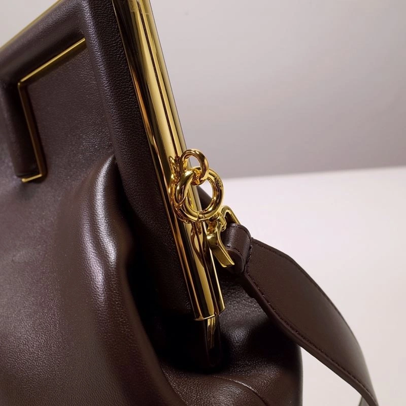 WellDesigned Fendi Satchel Bags 59333