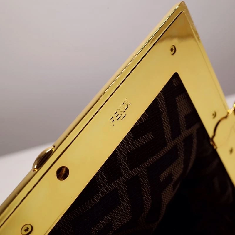 WellDesigned Fendi Satchel Bags 59333