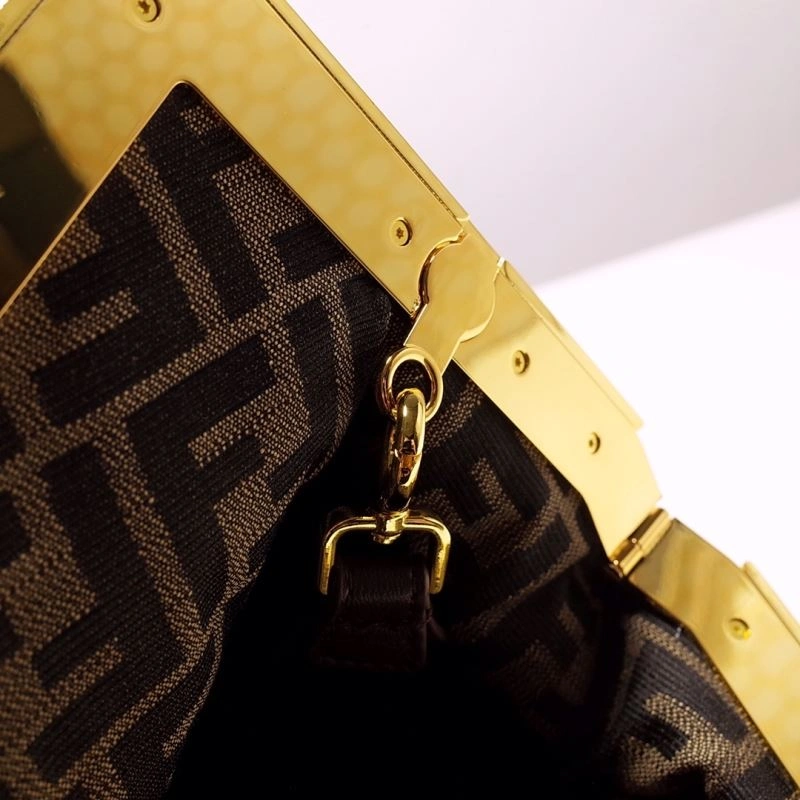 WellDesigned Fendi Satchel Bags 59333