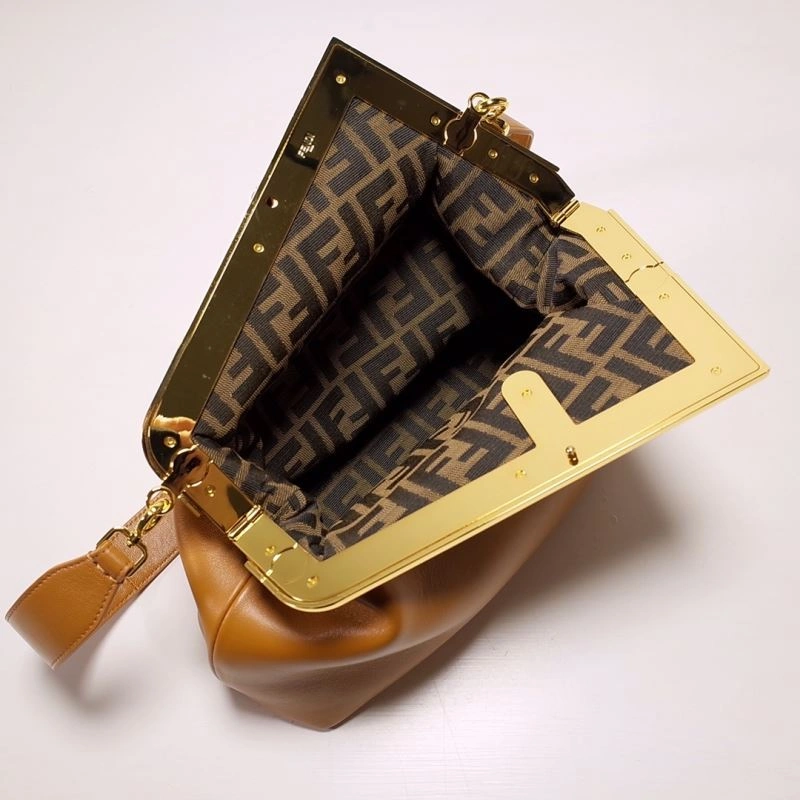 Sporty Fendi Satchel Bags 59324