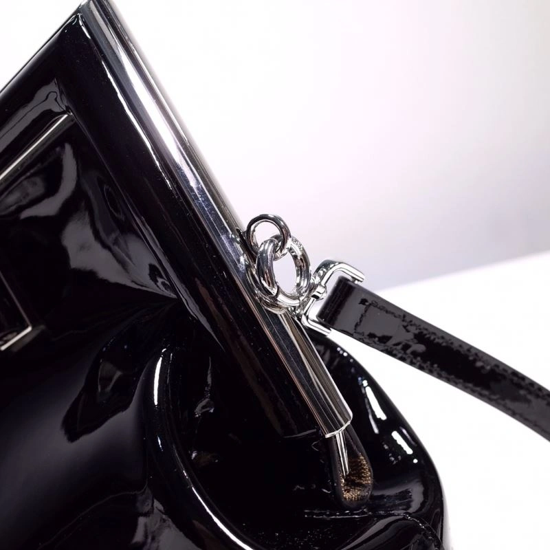 Sleek Fendi Satchel Bags 59342