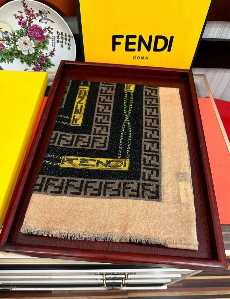 Fendi Scarf Chic 271085
