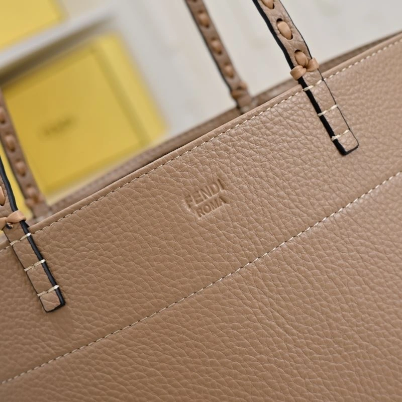 ComfortFit Fendi Shopping Bags 85205