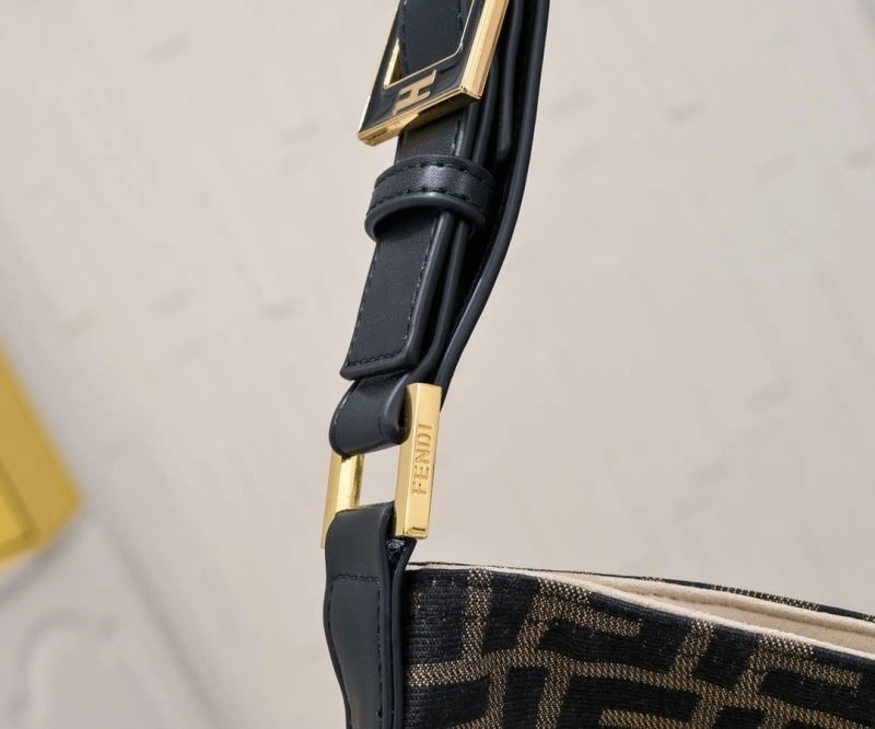 Fendi Shopping Bags Sporty 85172