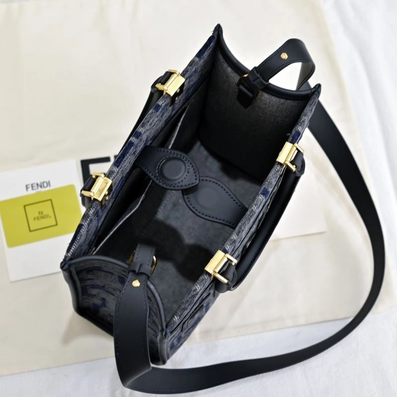 Fendi Shopping Bags Sleek 85181
