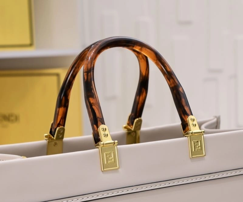 Fendi Shopping Bags Resilient 85156