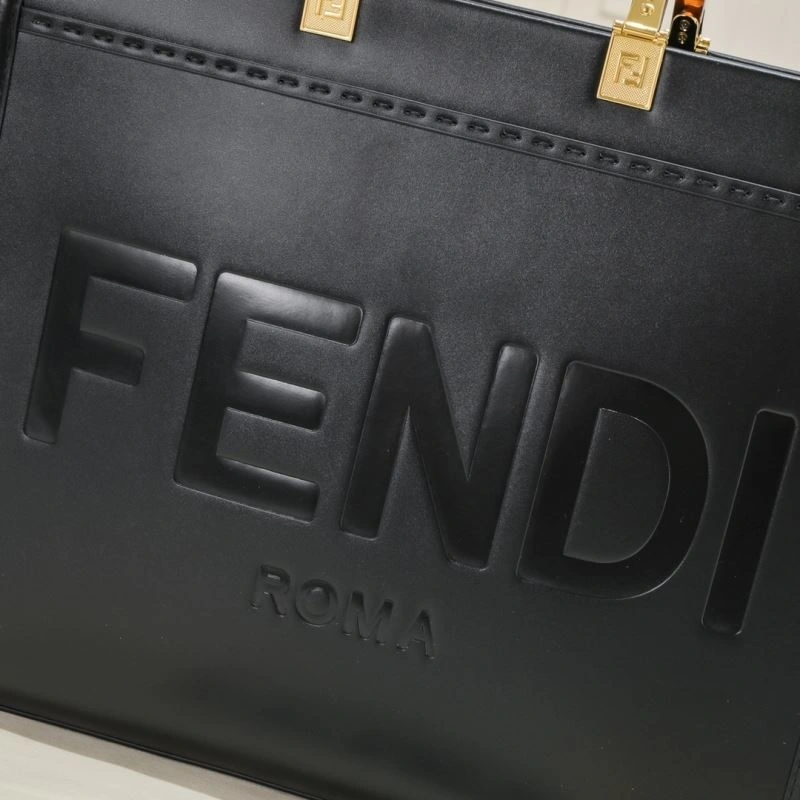 Fendi Shopping Bags Minimalist 85152