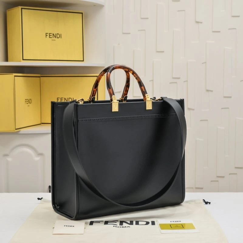 Fendi Shopping Bags Minimalist 85152