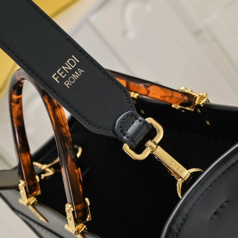 Fendi Shopping Bags Minimalist 85152