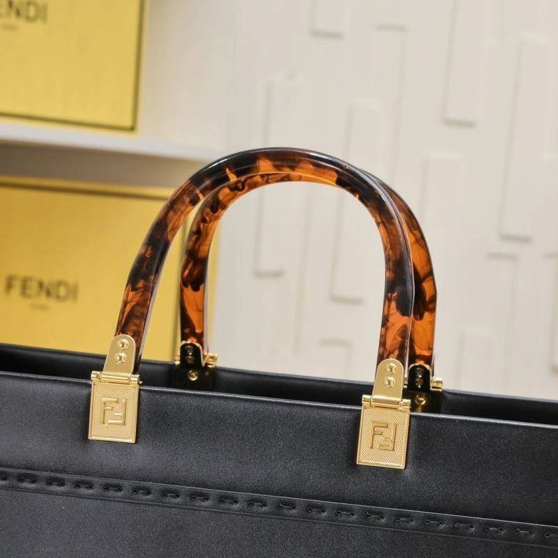 Fendi Shopping Bags Minimalist 85152