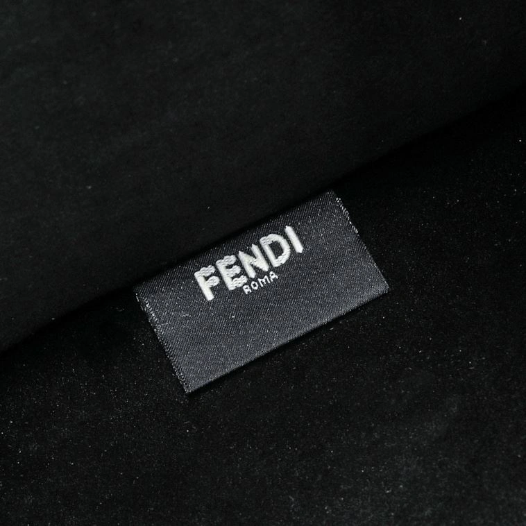 Fendi Shopping Bags Minimalist 85152