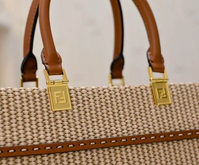 Timeless Fendi Shopping Bags 85149