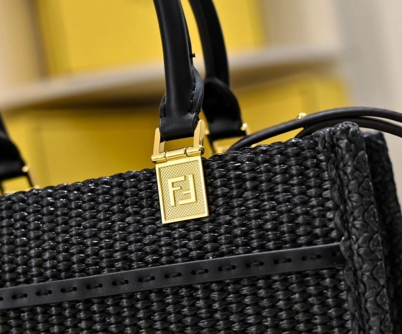 Seasonal Fendi Shopping Bags 85139