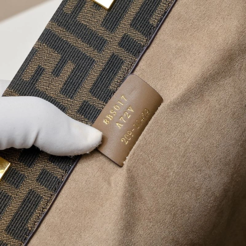 Resilient Fendi Shopping Bags 85255