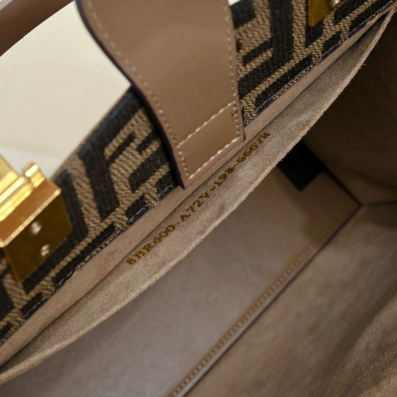 Fendi Shopping Bags RelaxedFit 85140