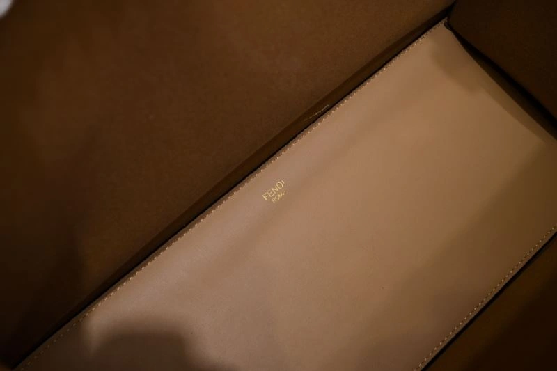 Fendi Shopping Bags Trendy 85142