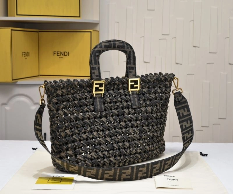 Fendi Shopping Bags Sleek 85131