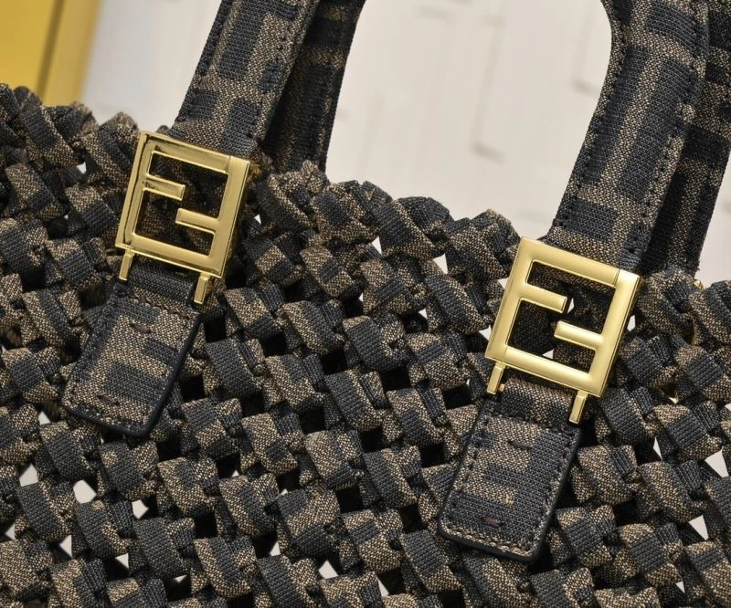 Fendi Shopping Bags Sleek 85131
