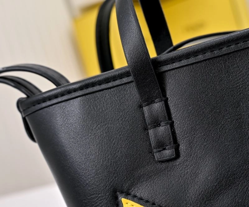 Fendi Shopping Bags Lightweight 85127