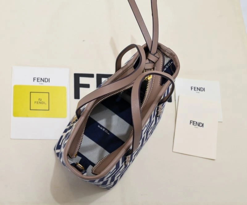 Resilient Fendi Shopping Bags 85159