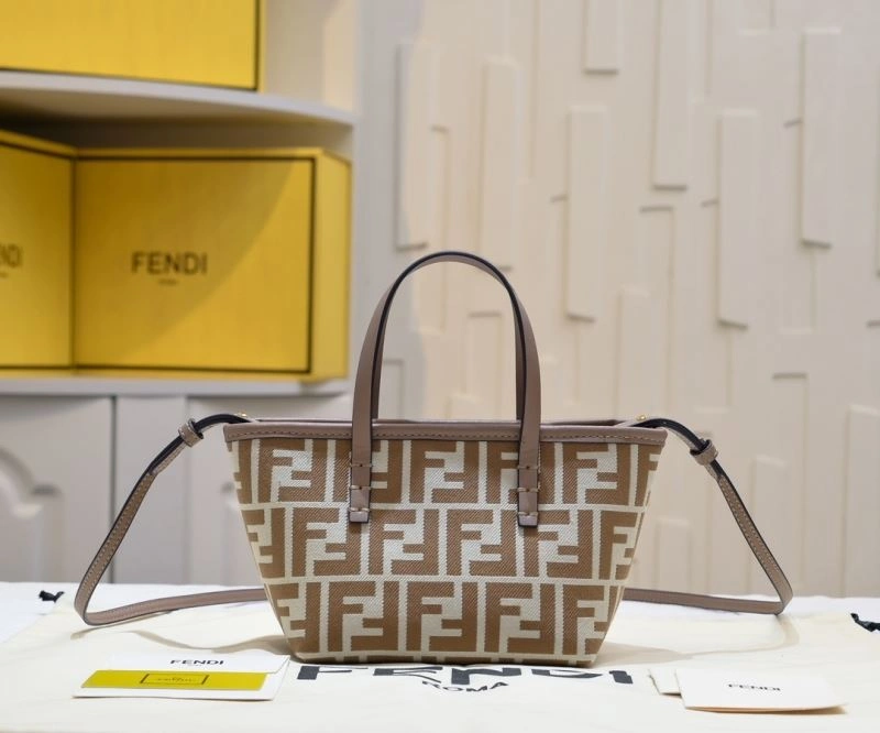 Fendi Shopping Bags Bold 85124