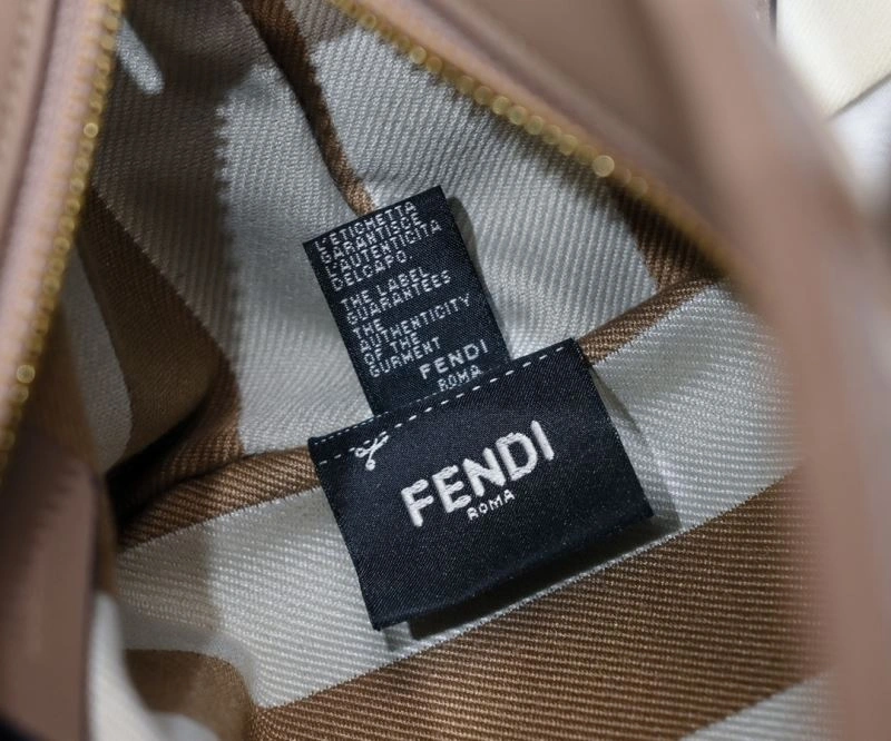 Fendi Shopping Bags Bold 85124