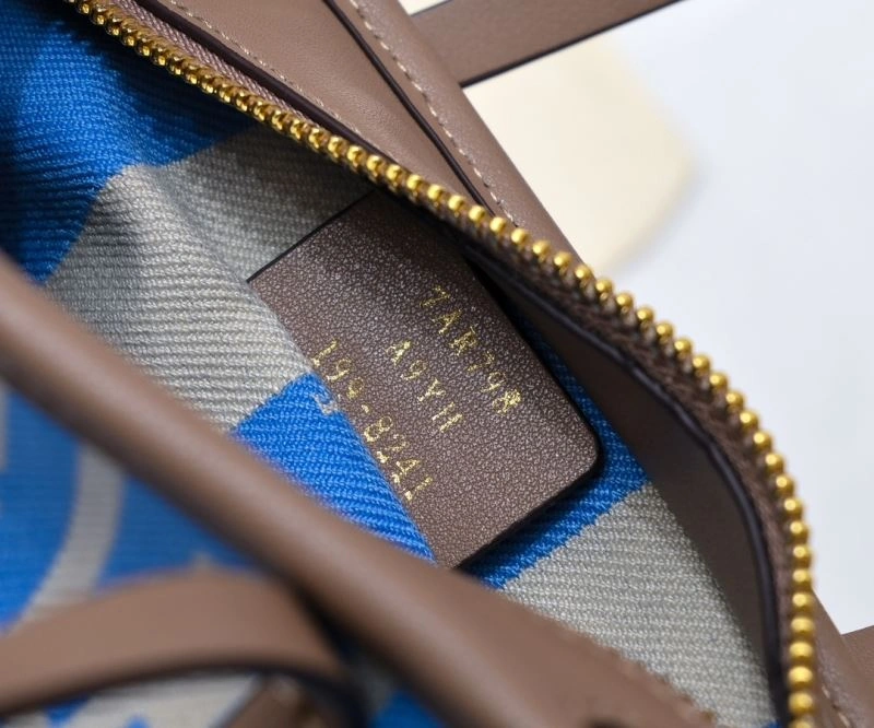 Fendi Shopping Bags DailyWear 85123