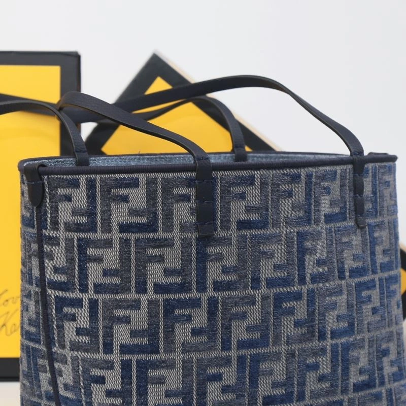 Fendi Shopping Bags Casual 85117