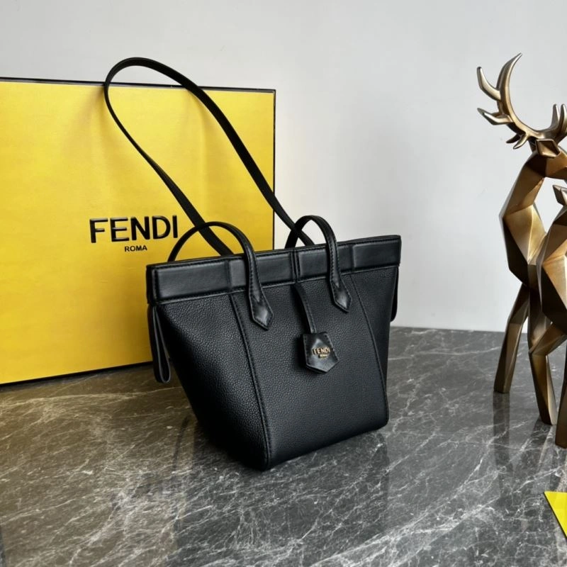 Sporty Fendi Shopping Bags 78290