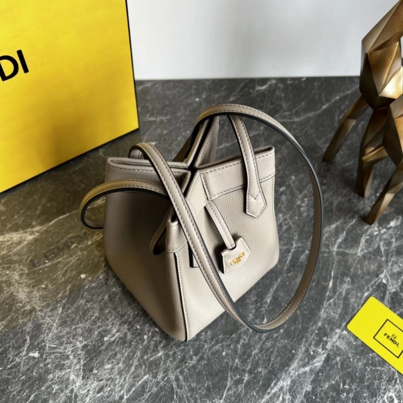 Fendi Shopping Bags Supportive 78260