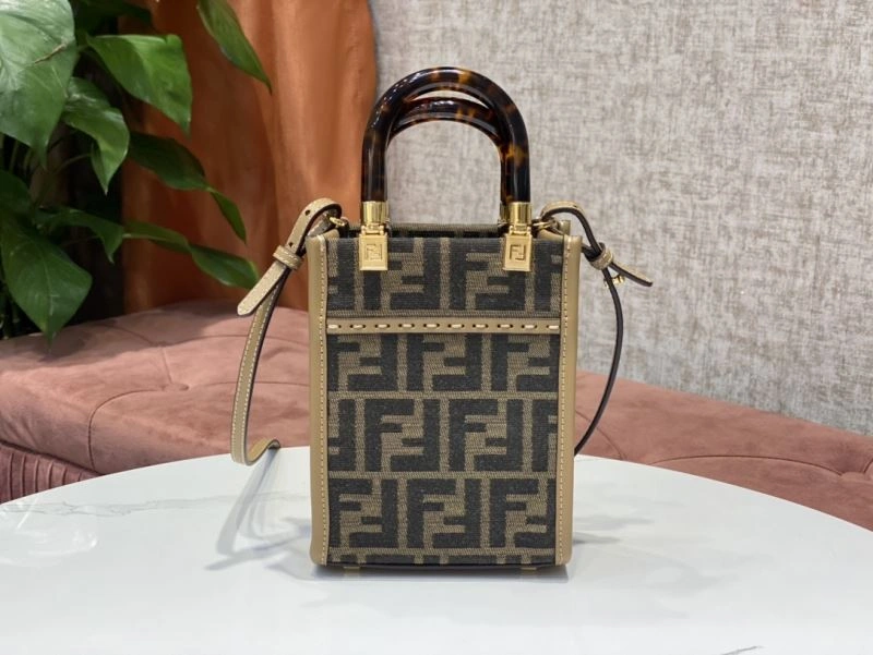 Fendi Shopping Bags ZipUp 78255