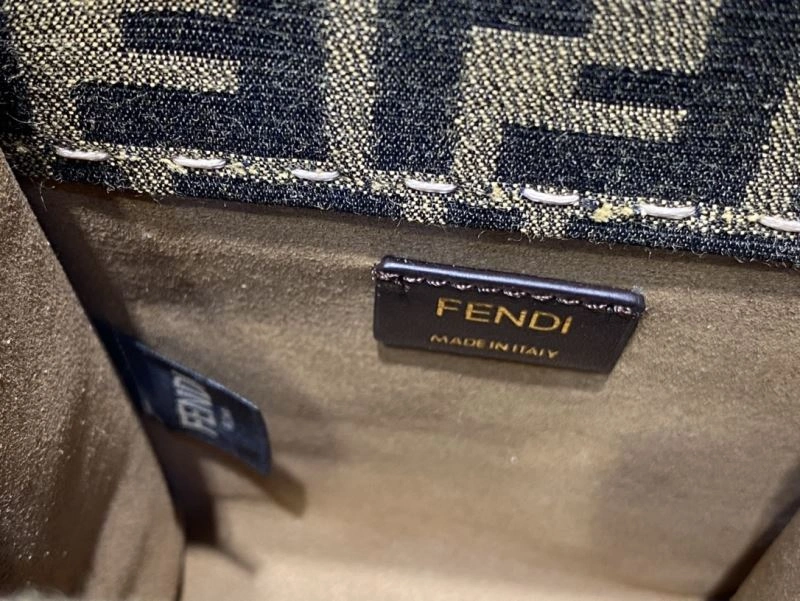 Fendi Shopping Bags ZipUp 78255