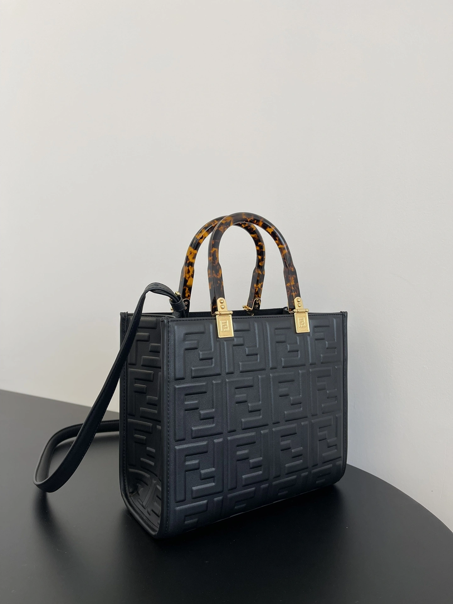 Fendi Shopping Bags Comfortable 76684