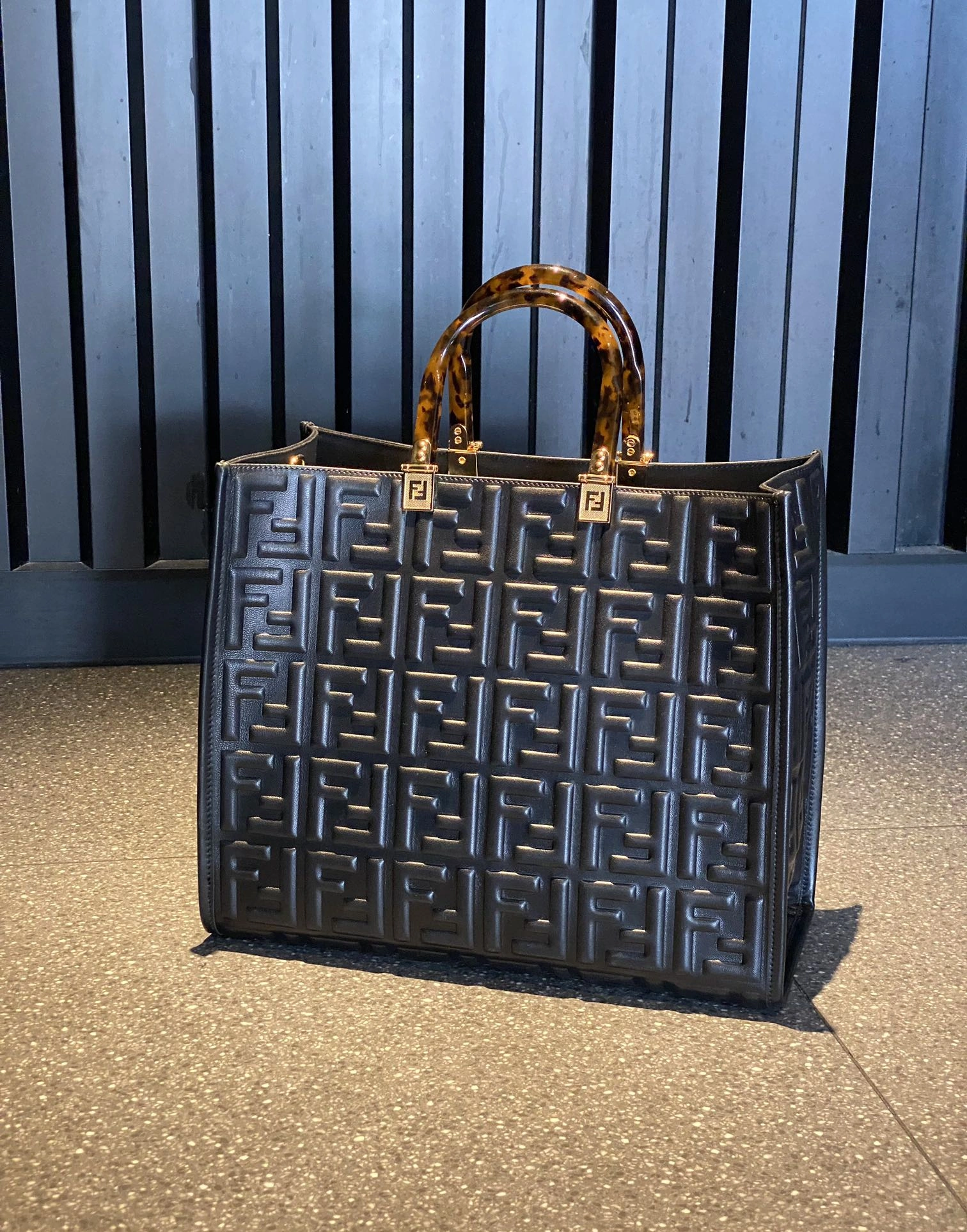 Functional Fendi Shopping Bags 76682