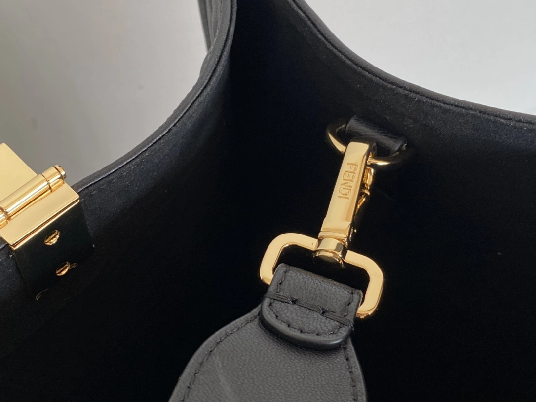 Fendi Shopping Bags Compact 76683