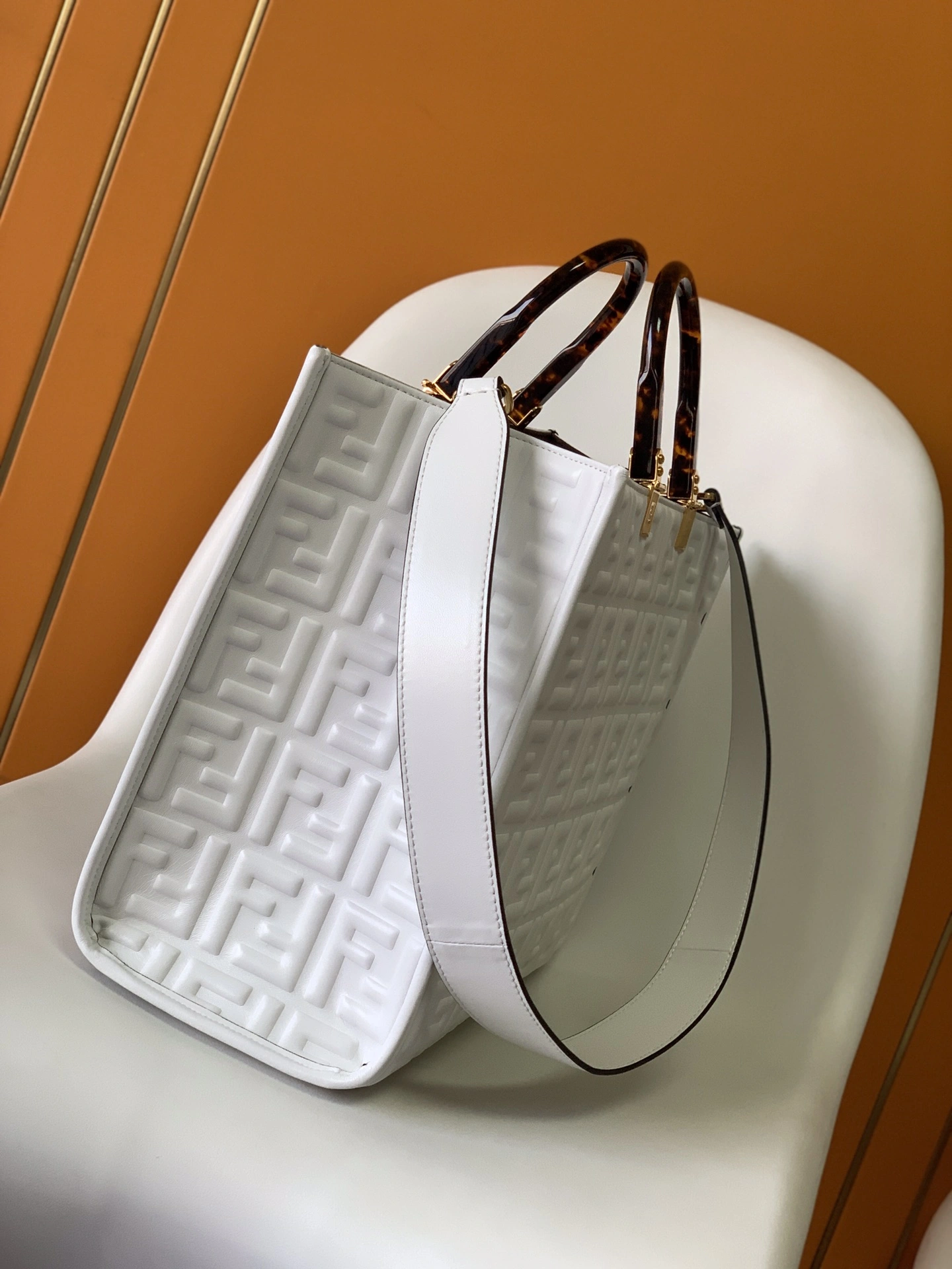 ModernLook Fendi Shopping Bags 76678