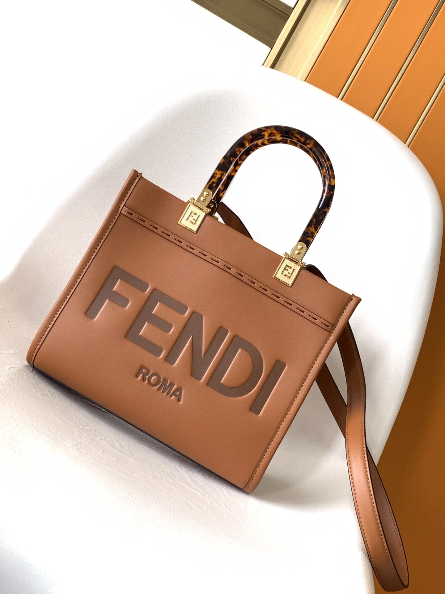 Vibrant Fendi Shopping Bags 76657