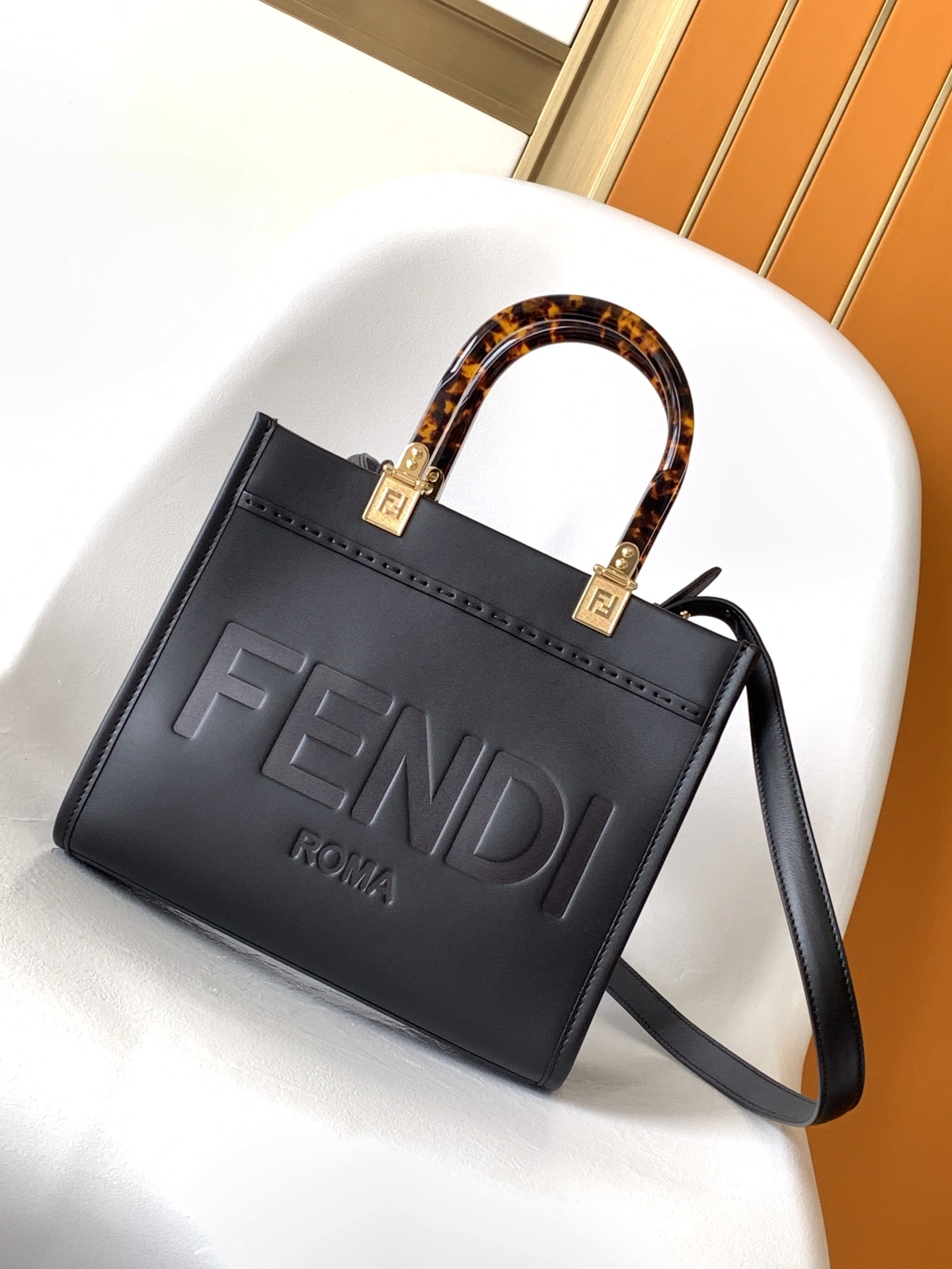 Fendi Shopping Bags Elegant 76660