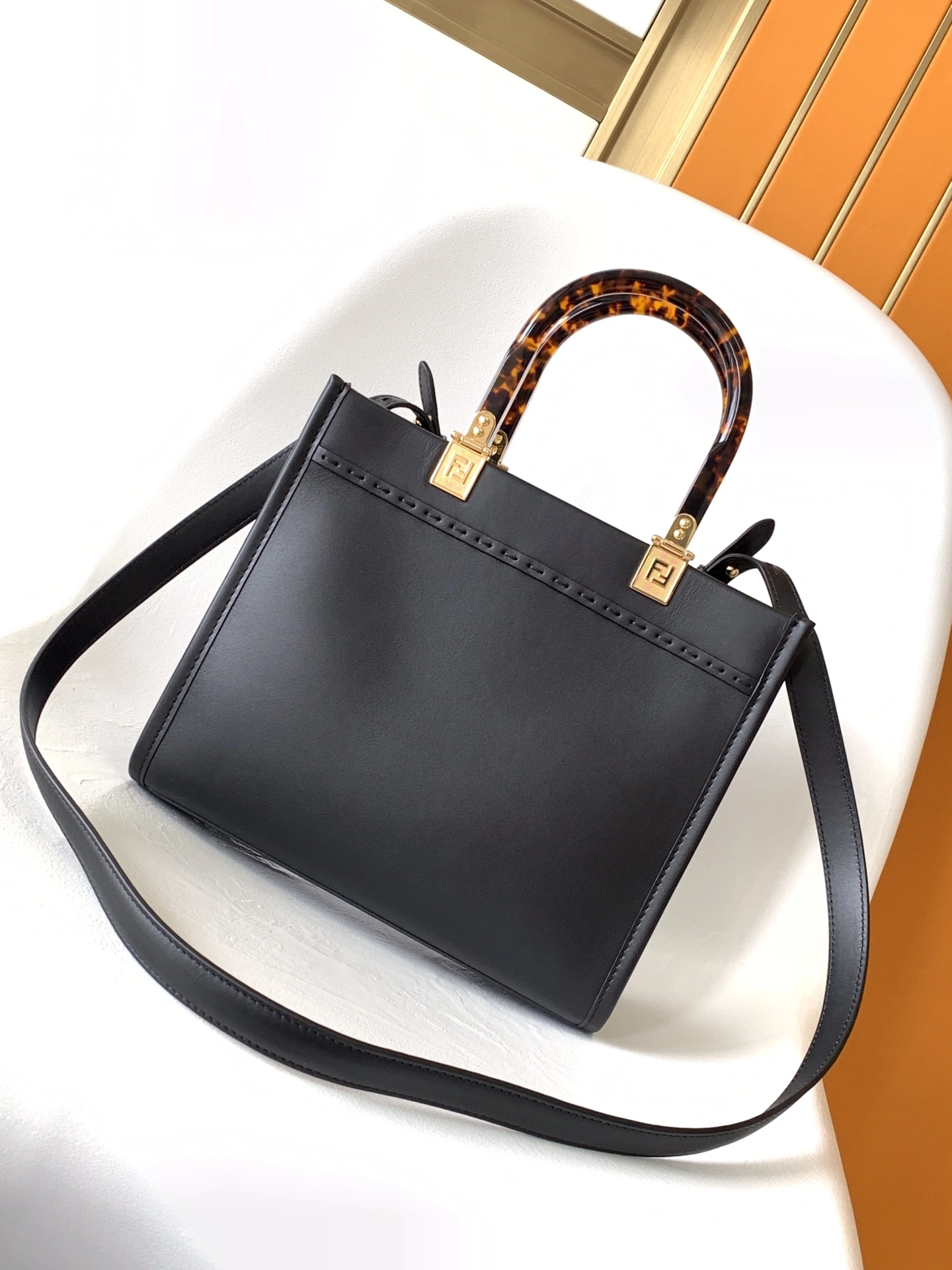 Fendi Shopping Bags Elegant 76660