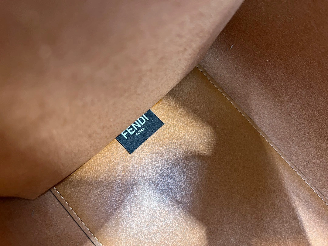 Snug Fendi Shopping Bags 76655