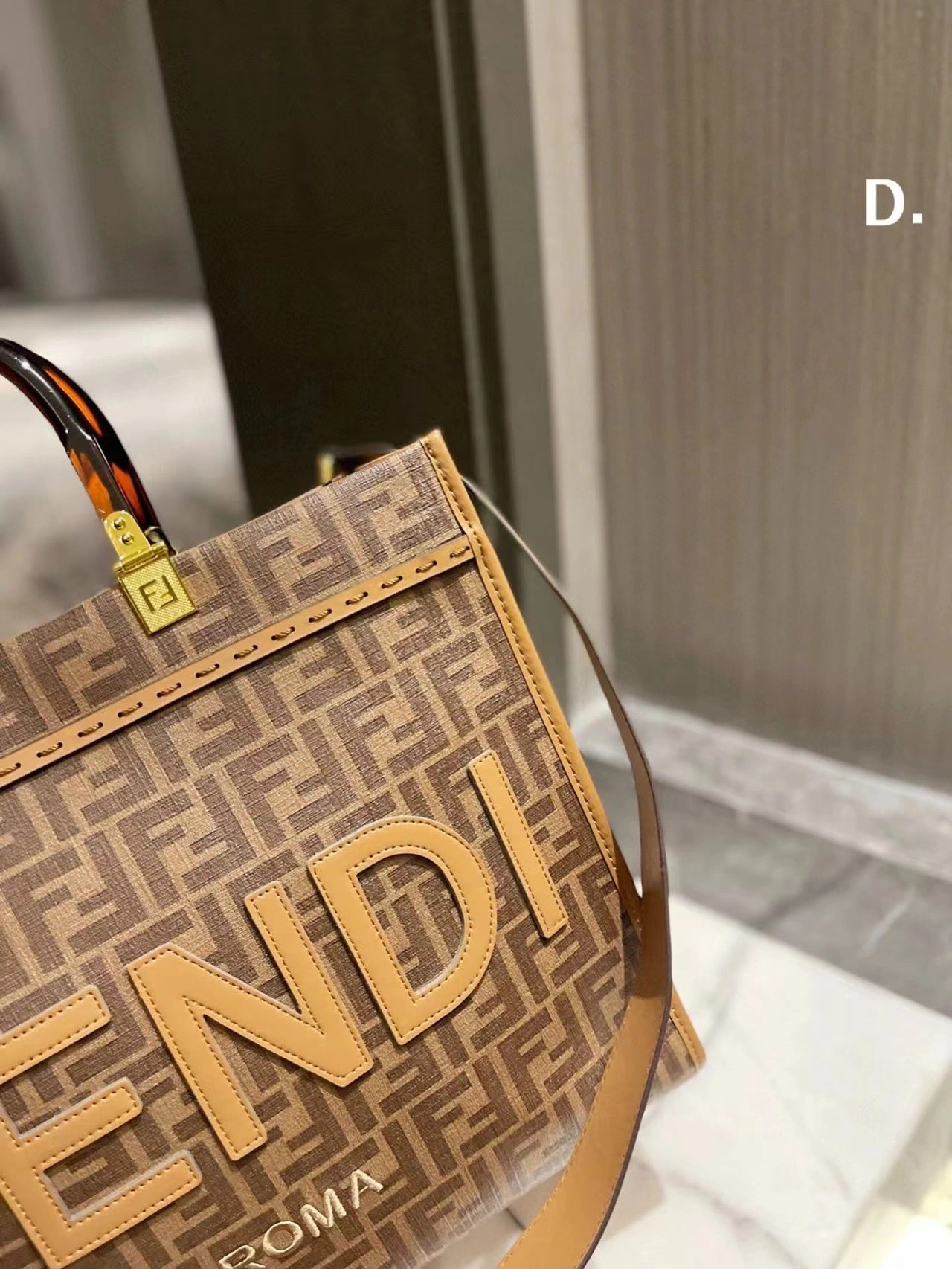 Compact Fendi Shopping Bags 76666