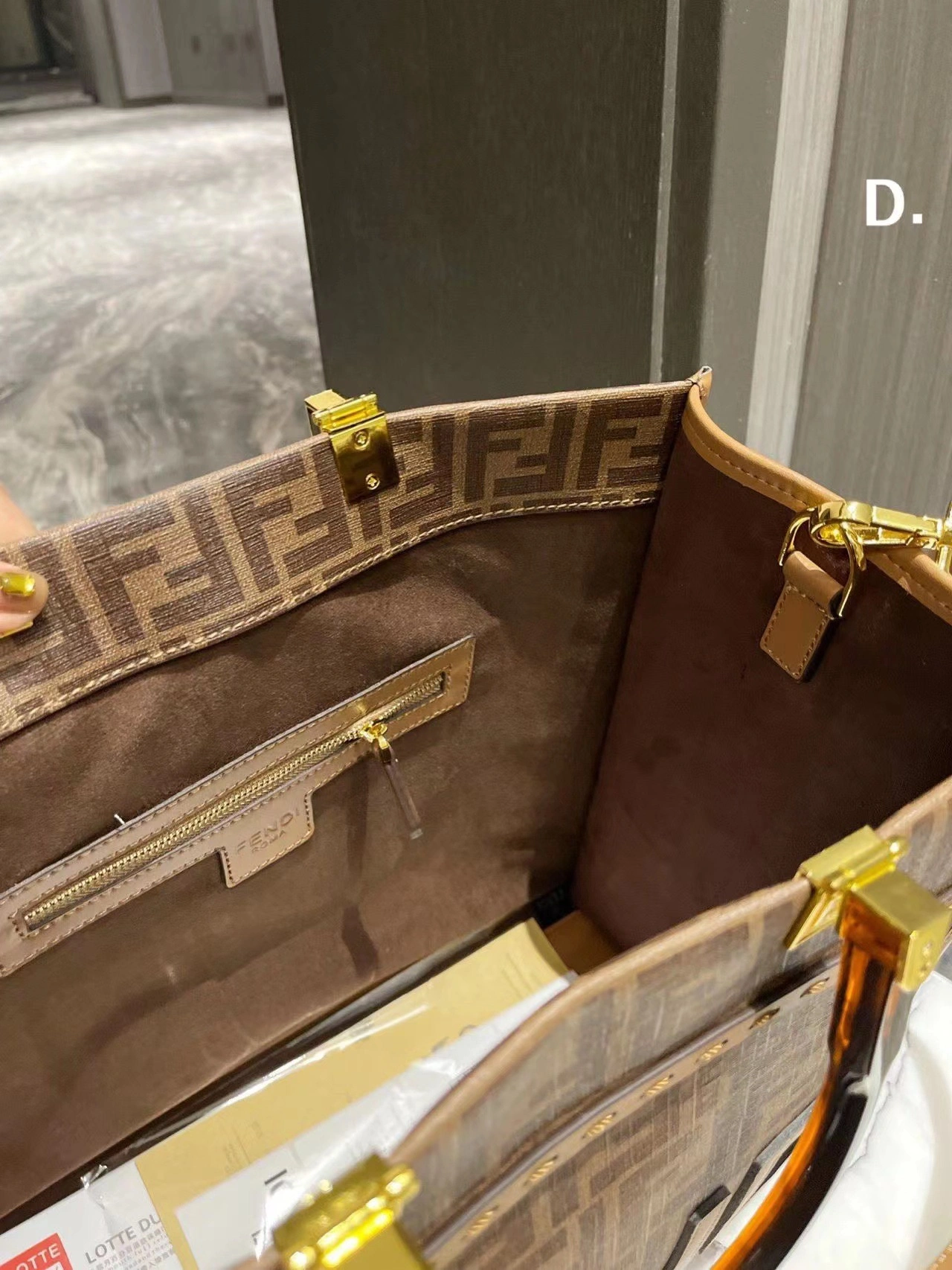 Compact Fendi Shopping Bags 76666