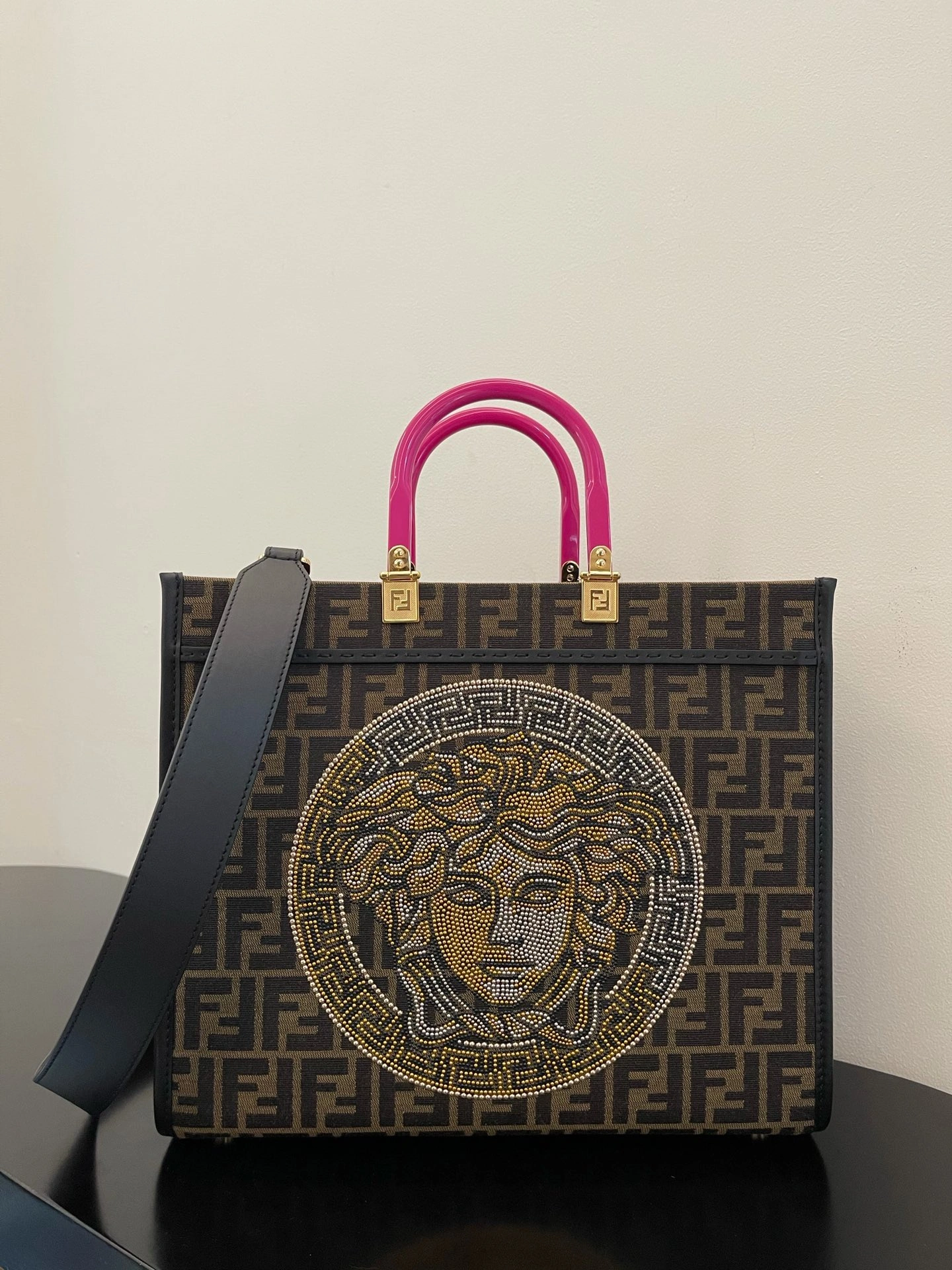 SunProtective Fendi Shopping Bags 76661